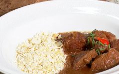 barato-da-cozinha:-aprenda-a-fazer-goulash,-prato-de-origem-hungara